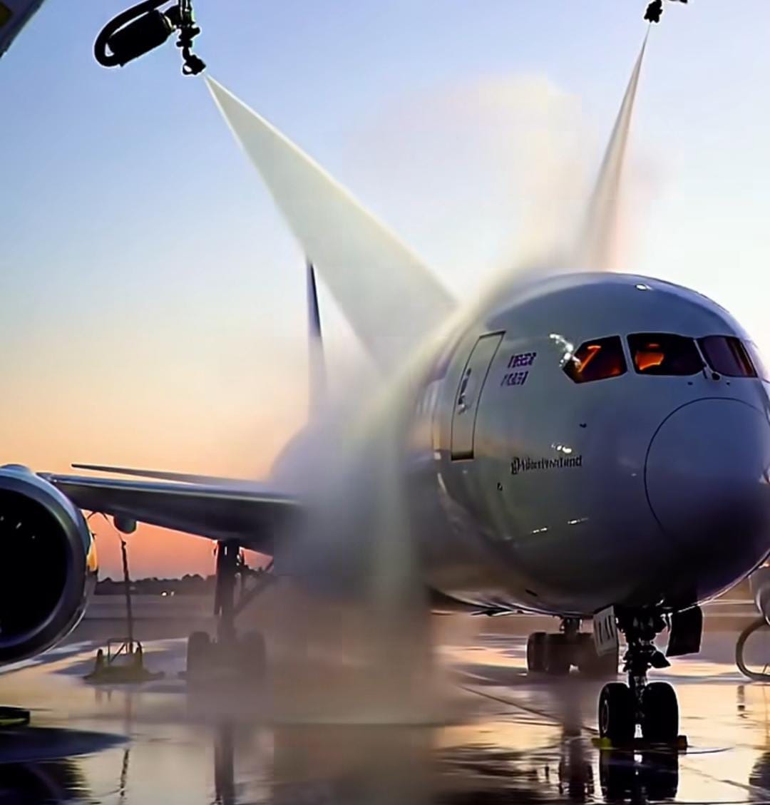 20 ألف لتر مياه لغسل طائرة عملاقة مثل إيرباص A380