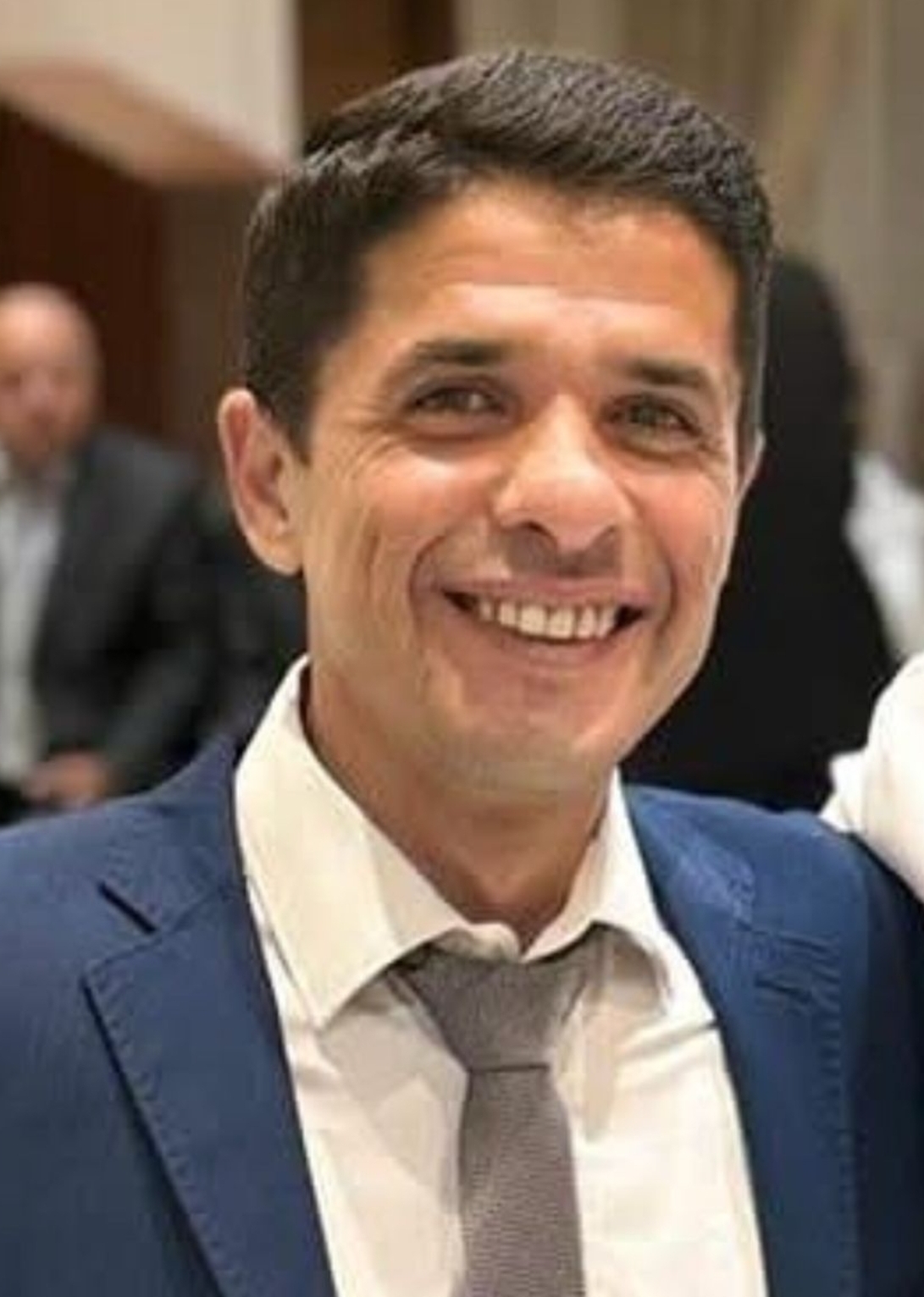 عشيرة الطعاني تهنئ الدكتور حسين فالح بمناسبة ترقيته إلى رتبة بروفيسور