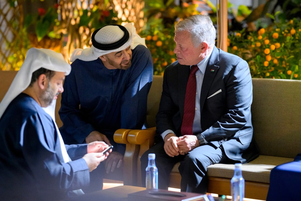 الملك ورئيس الإمارات يبحثان التطورات الإقليمية وسبل خفض التصعيد الدائر