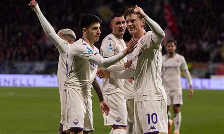 فيورنتينا يضرب كريمونيزي برباعية ويبتعد أكثر عن مراكز الهبوط