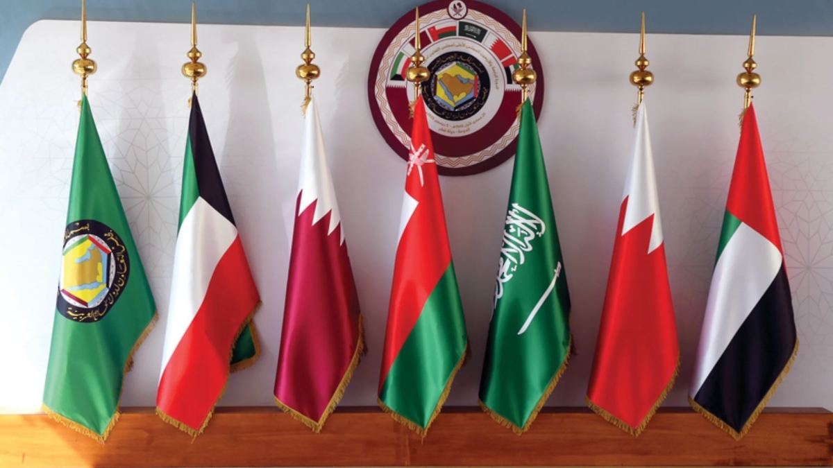 التعاون الخليجي يدين الهجمات الإيرانية