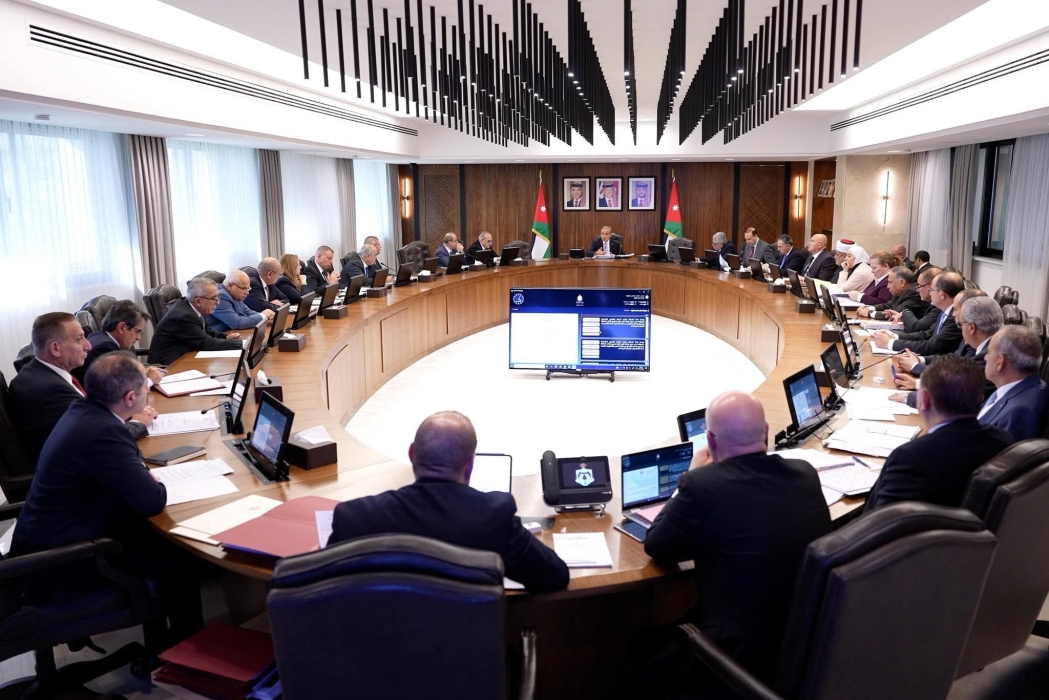 لأوَّل مرَّة في المملكة.. الحكومة تطلق المرحلة الأولى من مشروع النَّقل المدرسي بالشَّراكة مع القطاع الخاص