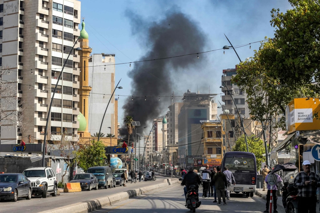 مقتل 18 شخصا وإصابة عشرات آخرين في غارات إسرائيلية على مناطق متفرقة من لبنان