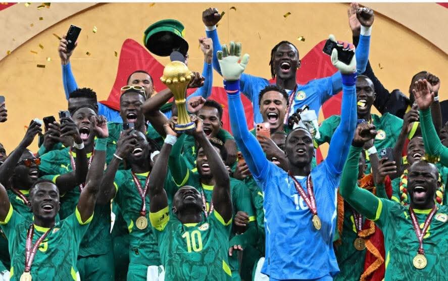 سحب اللقب من السنغال.. واقعة تاريخية غير مسبوقة تكسر أعراف كرة القدم