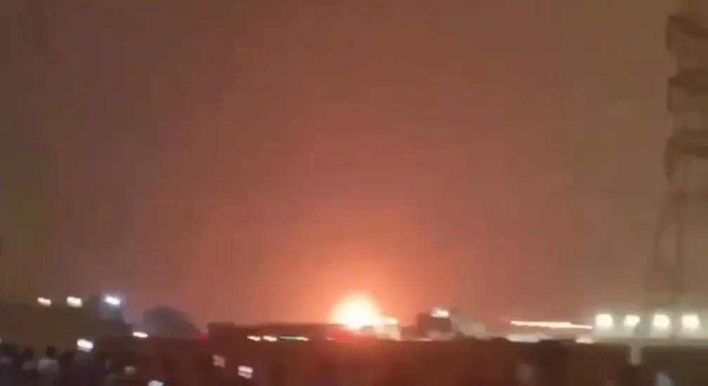 قطر تعلن تعرض حقول ”راس لفان” الغازية لهجمات إيرانية بالصواريخ الباليستية واندلاع حريق كبير