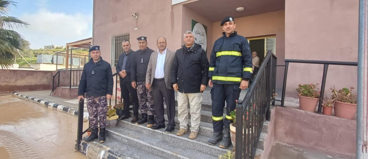 أبو الفول يتفقد مدرستي الكمشة الثانوية للبنين والأساسية المختلطة