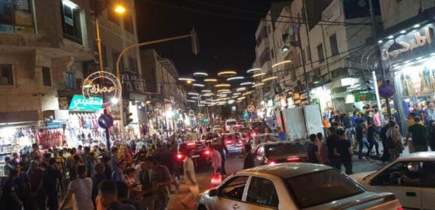 وقفة العيد..طقوس تجمع روحانية وداع رمضان وبهجة الفطر