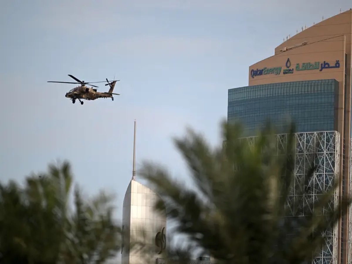 سقوط مروحية عسكرية قطرية إثر عطل فني وبدء عمليات البحث