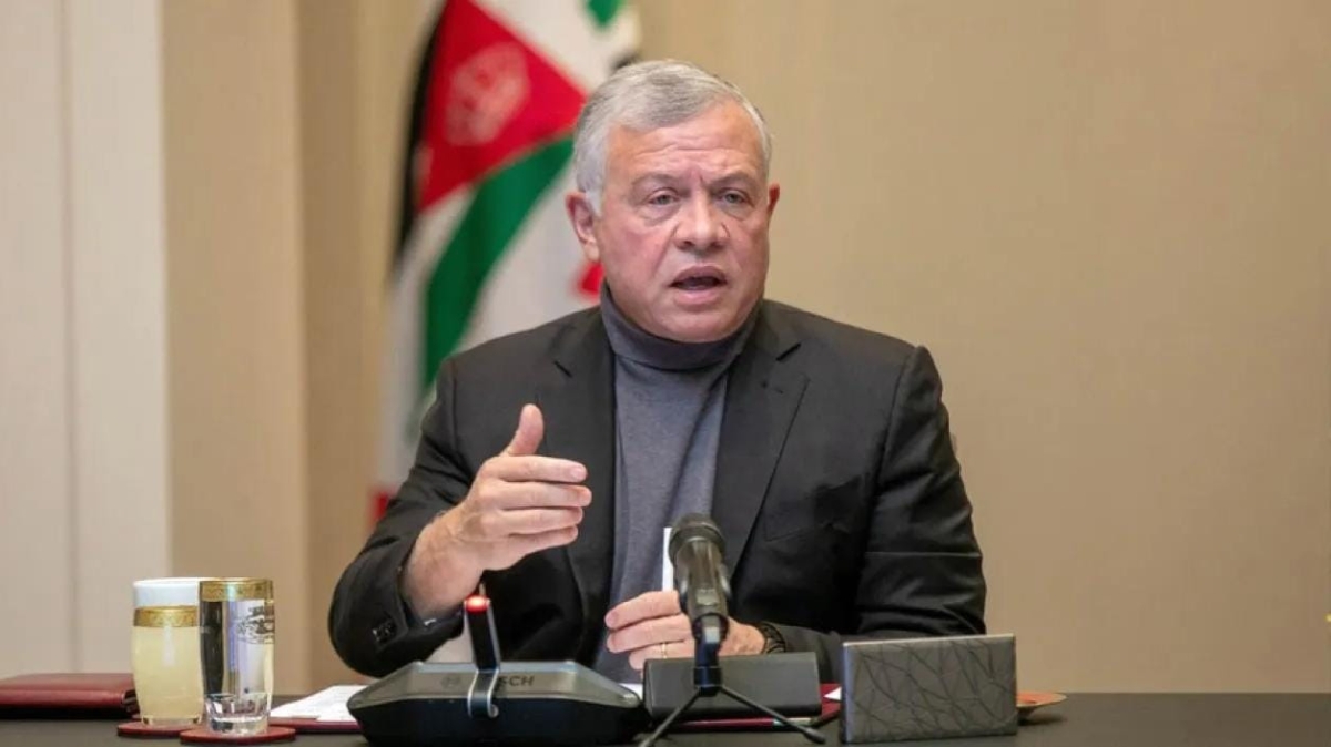 الملك ينبه من استغلال حرب إيران كذريعة لفرض واقع جديد في الضفة وغزة