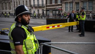 حرق 4 سيارات إسعاف تابعة لمنظمة يهودية شمال لندن