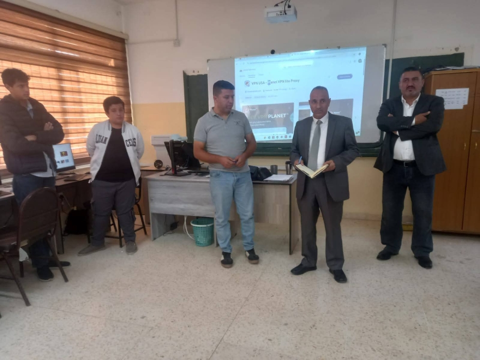 العقيل يتفقد طلبة المسار المهني