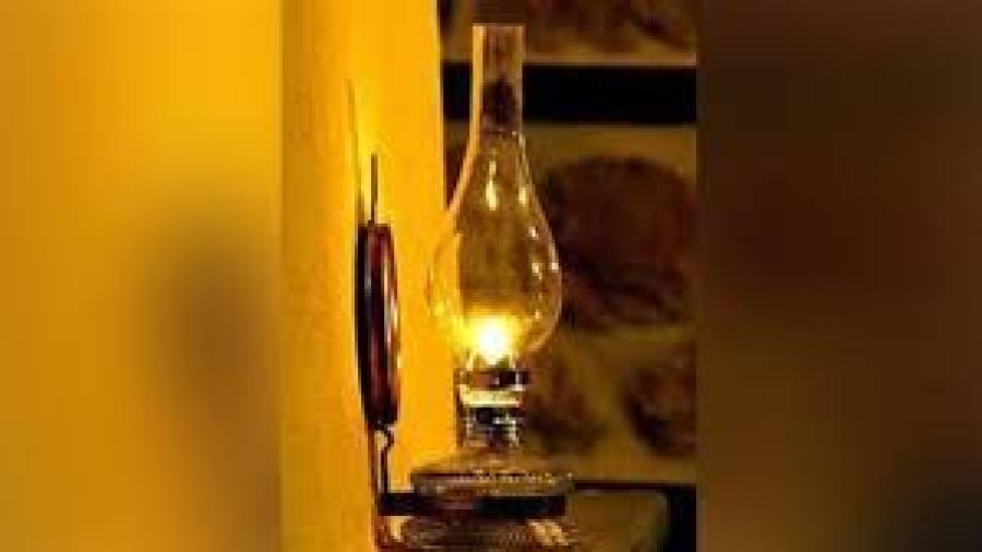 الأردنيون يتهافتون على شراء لمبات الكاز رغم ارتفاع أسعارها
