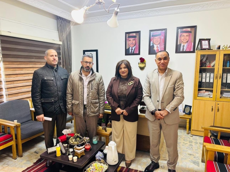 العجارمة تتفقد مدارس وتتابع انطلاق اختبار بيرلز التجريبي