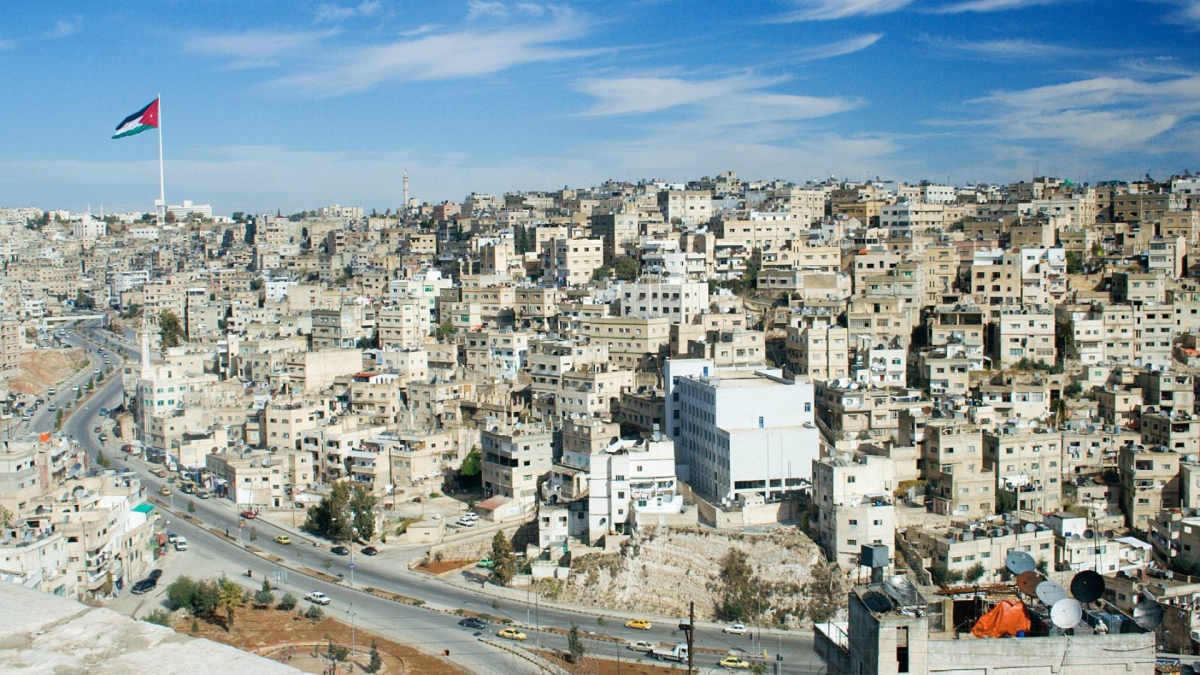 مصدر حكومي ينفي صحة الكتاب المتداول حول إغلاق الأسواق والقطع المبرمج للكهرباء