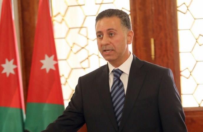 وزير الصناعة والتجارة: مخزون المواد الغذائية آمن وليس هناك ما يدعو للتهافت