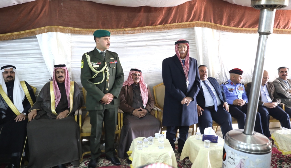 مندوبا عن الملك وولي العهد...العيسوي يعزي عشيرة أبو دلبوح وآل بدر