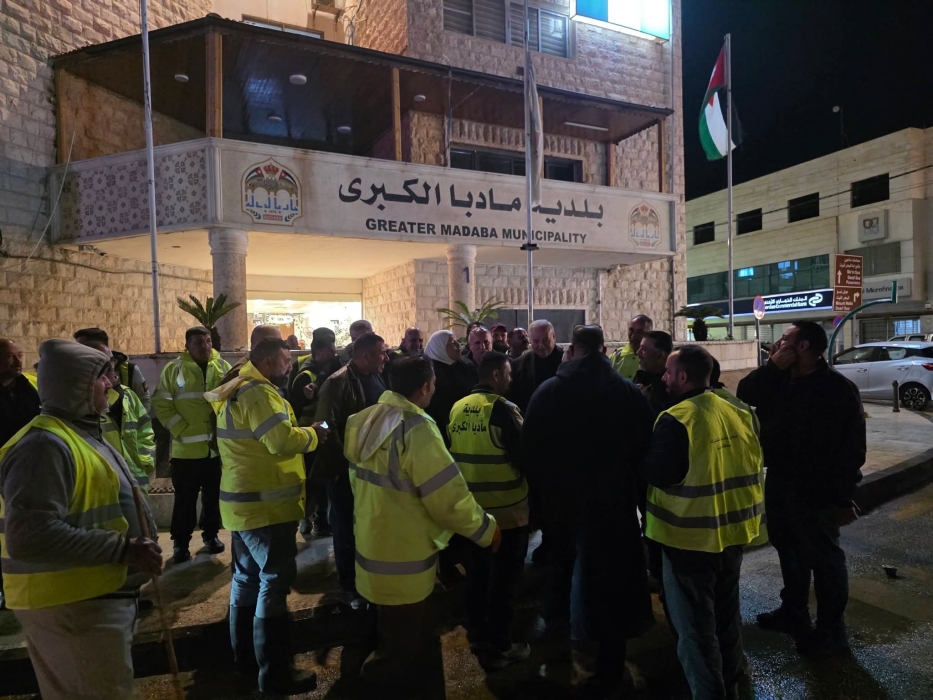 المصري يوعز برفع جاهزية البلديات للتعامل مع الحالة الجوية ...صور