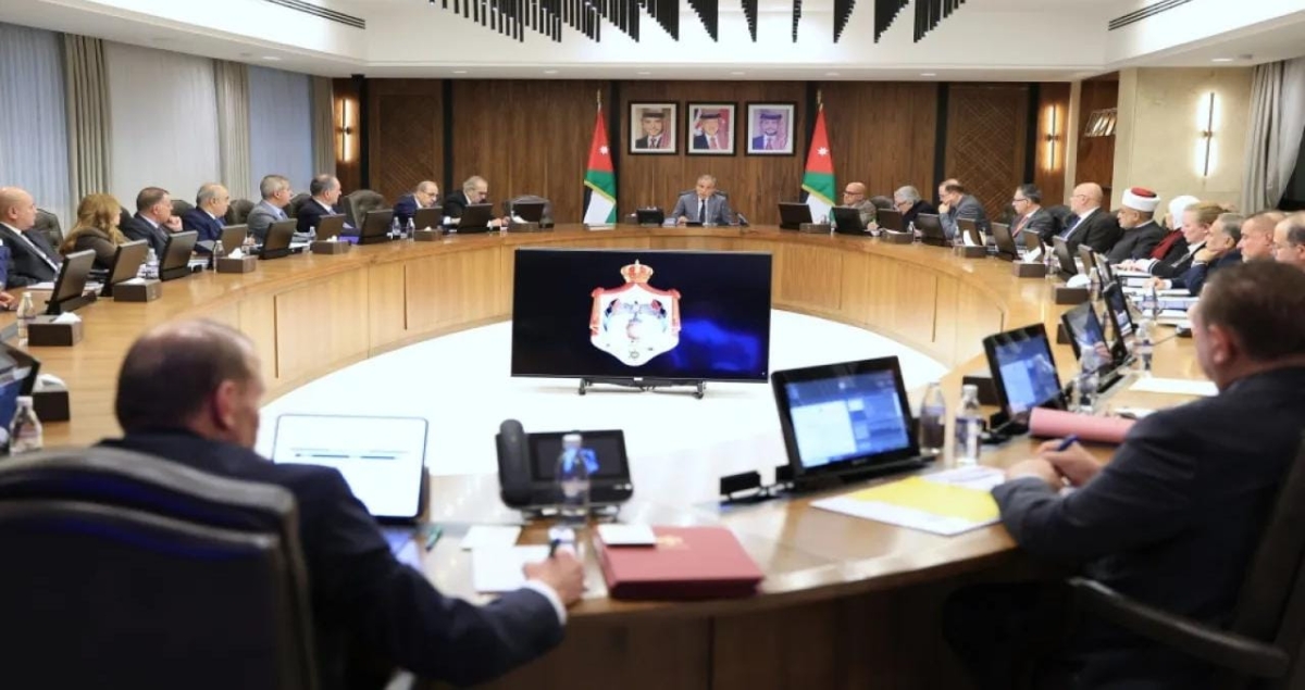 رئيس الوزراء: اللجوء لوضع سقوف سعرية للسلع الأساسية