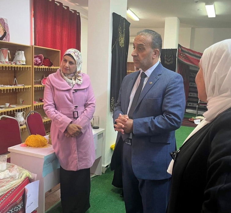 الفتينات يتفقد مدرسة التربية الخاصة الثانوية للصم في تربية الكرك