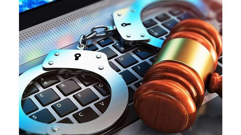 الجرائم الإلكترونية تحذر: تداول الشائعات يعرّضكم للحبس وغرامات بآلاف الدنانير