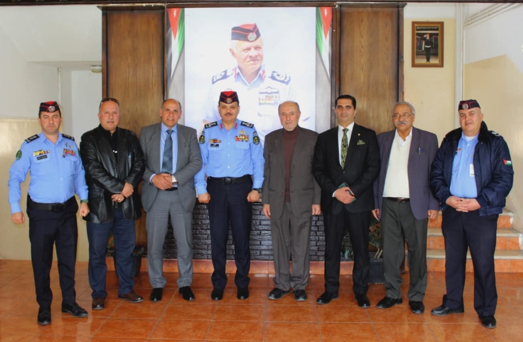 مدير شرطة محافظة إربد يلتقي متقاعدين عسكريين