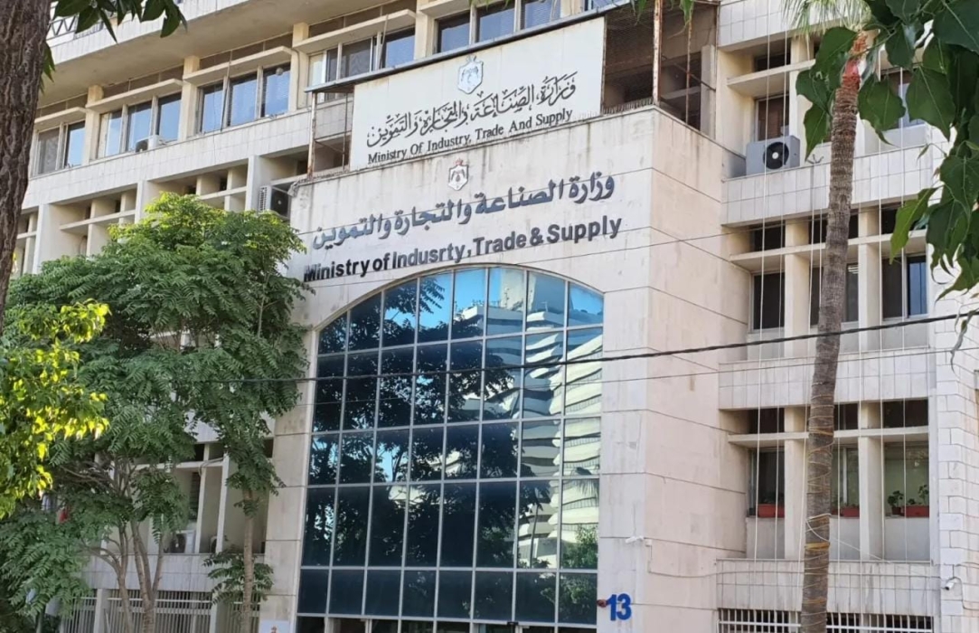 الصناعة تحرر 403 مخالفات خلال آذار