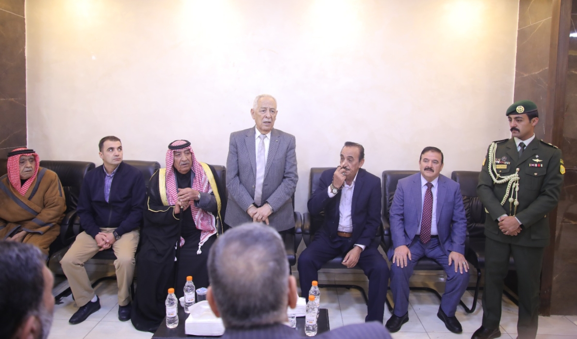 مندوبا عن الملك وولي العهد...العيسوي يعزي عشيرتي الكفاوين والبشابشة...صور