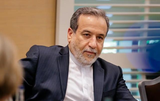 عراقجي يتهم واشنطن بـجرائم حرب عقب تهديدات ترامب بضرب منشآت الطاقة الإيرانية