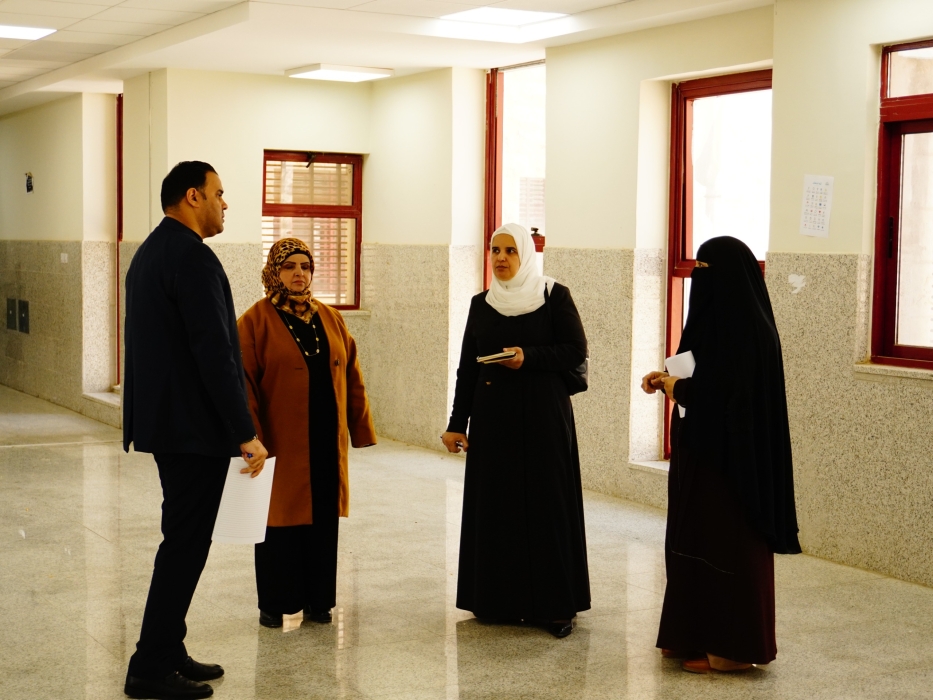 مدير تربية البادية الشمالية الغربية تتفقد استعداد تجهيز مراكز الثانوية العامة