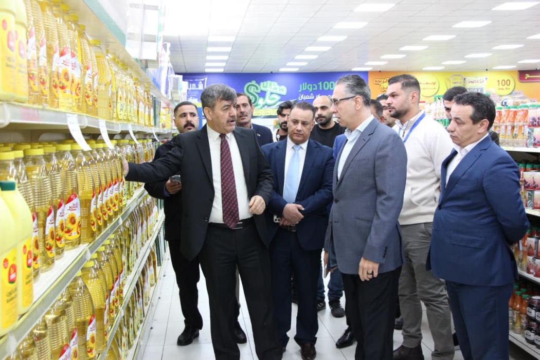 وزير الصناعة: الحكومة تولي اهتماما كبيرا بعمل المؤسستين الاستهلاكيتين