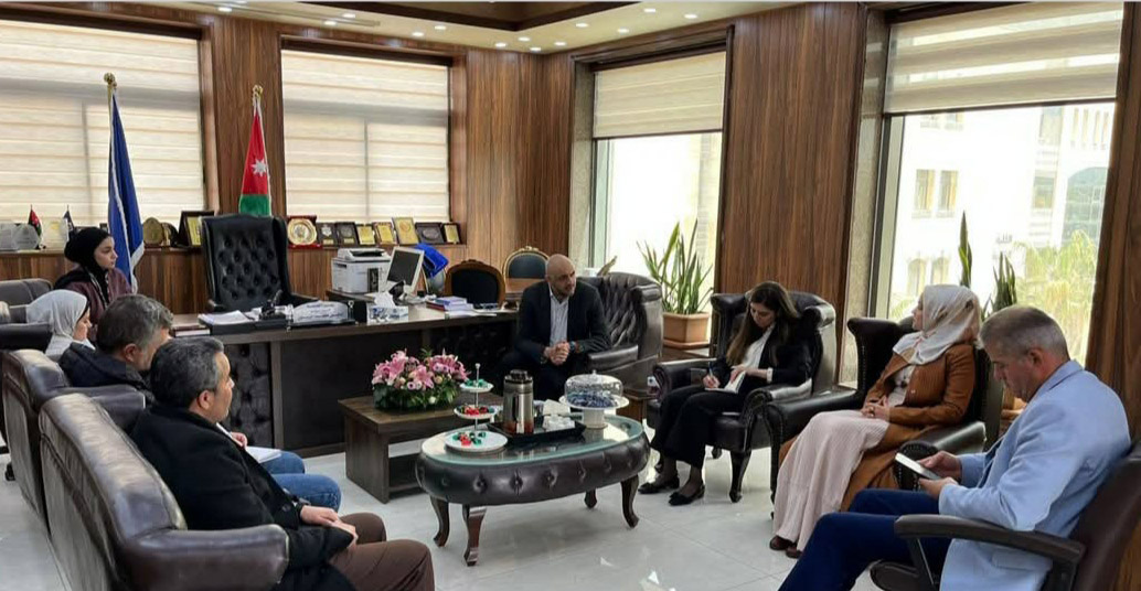 وفد من الصندوق الأردني الهاشمي يزور جامعة جدارا