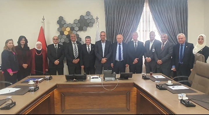 محافظ العاصمة يلتقي وفد جمعية عَون الثقافية الوطنية...صور