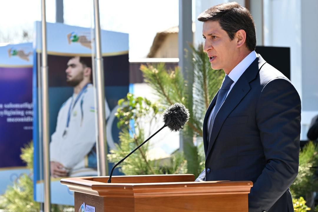 أوزبكستان تفتتح مدرسة أكبر جوراييف لرفع الأثقال احتفاءً باليوم الدولي للرياضة من أجل التنمية والسلام