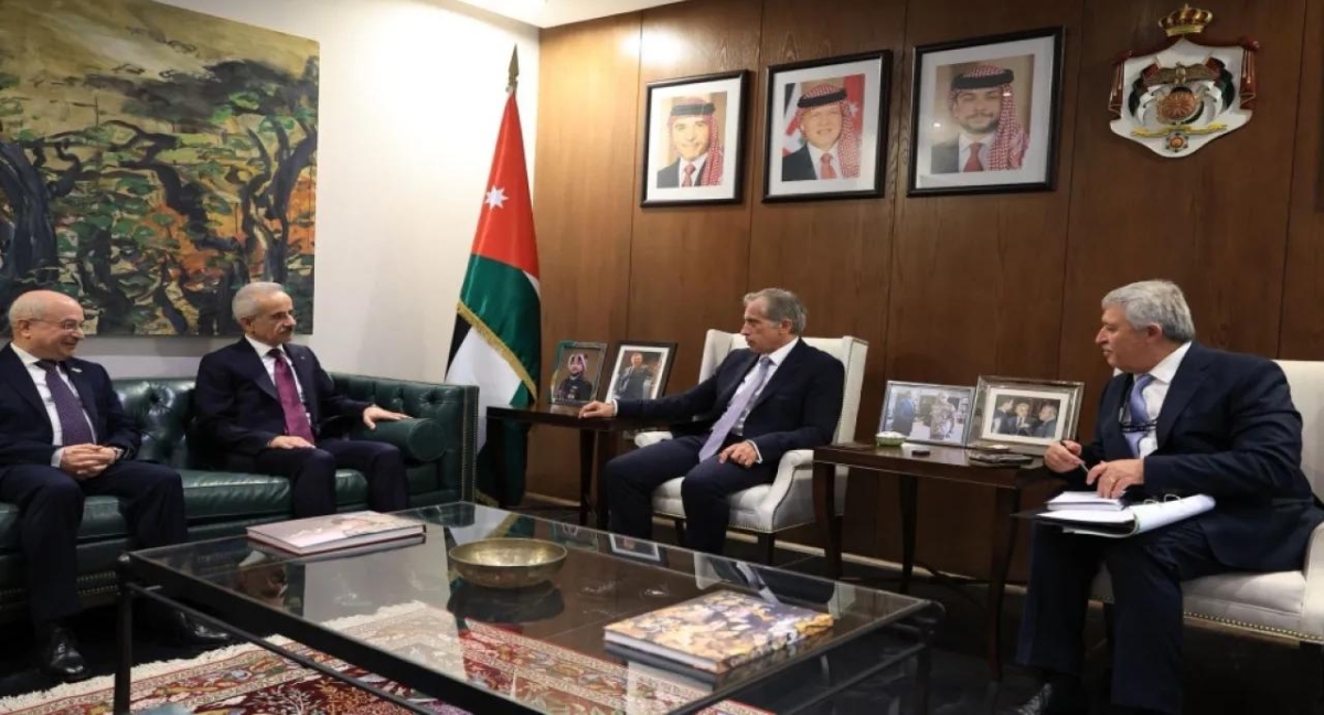 حسان يؤكد أهمية الاجتماع الثلاثي لتعزيز التعاون الإقليمي في قطاع النقل