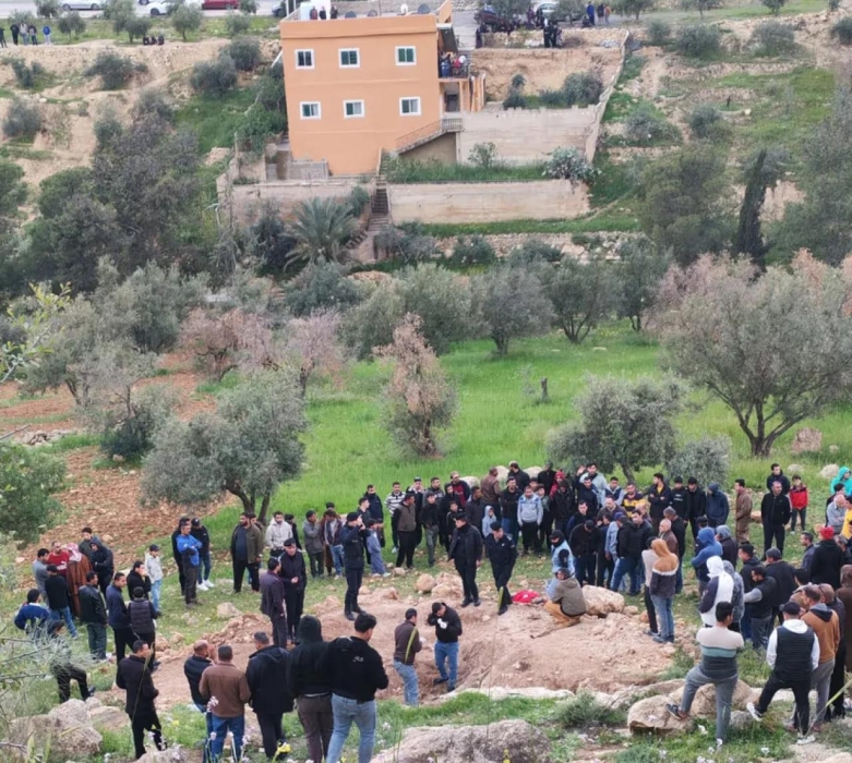 جثة داخل حفرة على طريق جرش – عمّان والأمن يباشر التحقيق