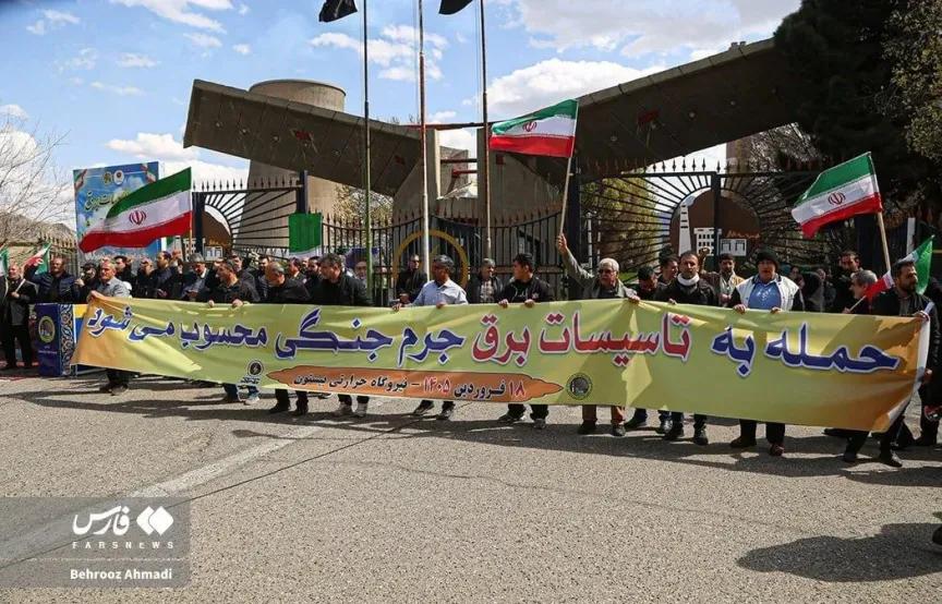 إيران تحول شبابها لـ ”دروع بشرية” حول الكهرباء.. سيناريو مرعب قبل الساعة الصفرية!