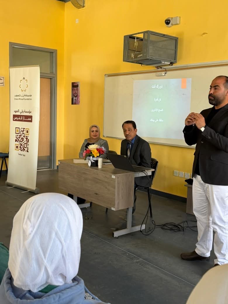 مدير تربية الموقر يؤكد أهمية الوعي البيئي وبناء السلوكيات الإيجابية لدى الطلبة