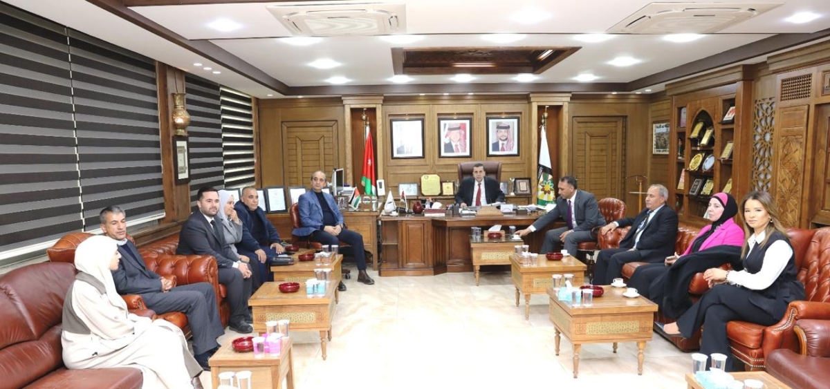 رئيس جامعة البلقاء التطبيقية يكرّم الفائزين بجوائز صندوق الحسين للإبداع والتفوق في القطاع المالي والمصرفي...صور