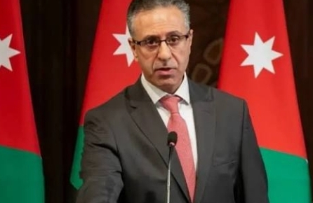 وزير الصناعة والتجارة: الاقتصاد الوطني يواصل نموه رغم توترات المنطقة