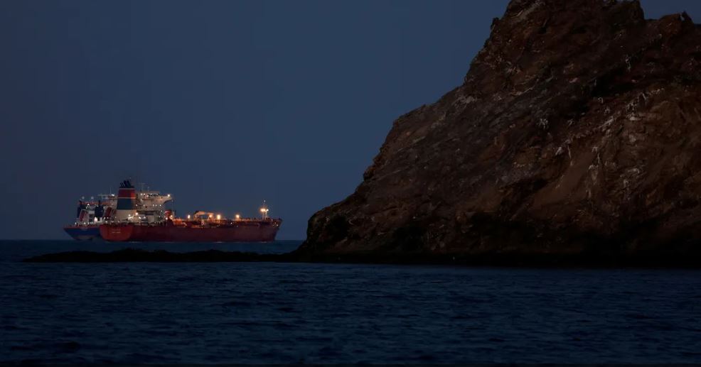 نيويورك تايمز: لم تعبُر أي ناقلات نفط مضيق هرمز منذ إعلان الهدنة