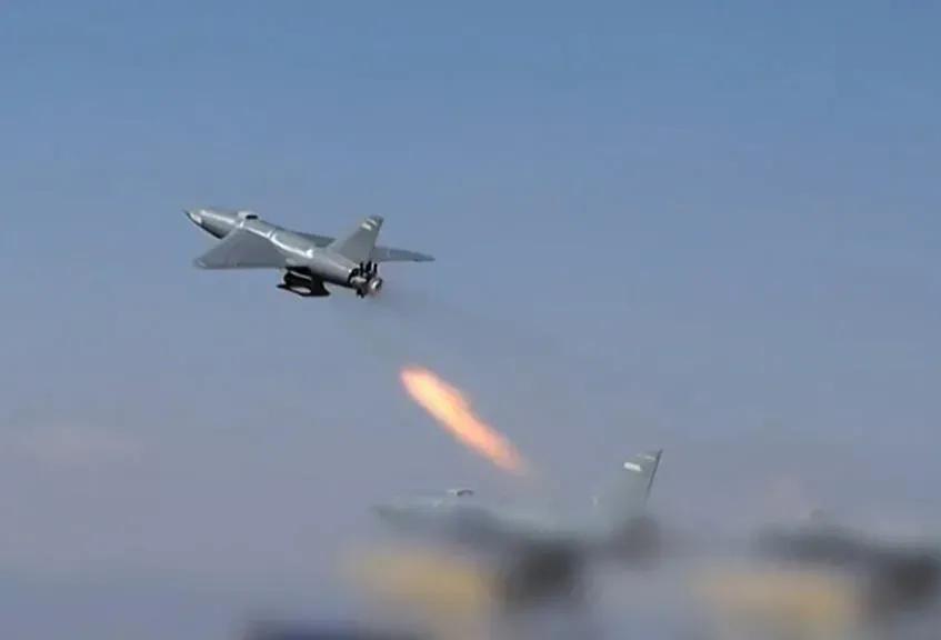 كادت الأمور تخرج عن السيطرة بعد قصف منشأة بتروكيماوية سعودية لكن هذا الشخص أنقذ الموقف وأجبر إيران وترمب على الاتفاق