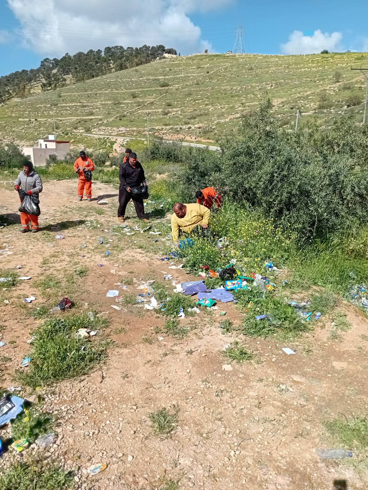 بلدية باب عمّان تطلق أولى حملات النظافة الشاملة ضمن البرنامج التنفيذي 2026–2029  صور