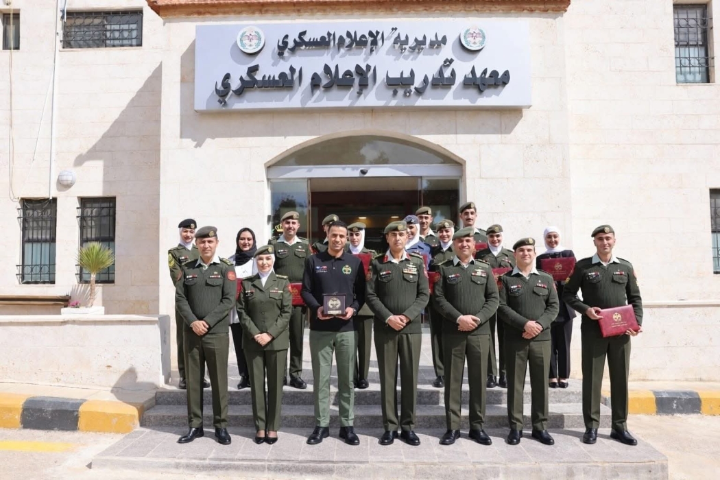 اختتام دورة مذيع أخبار في معهد تدريب الإعلام العسكري