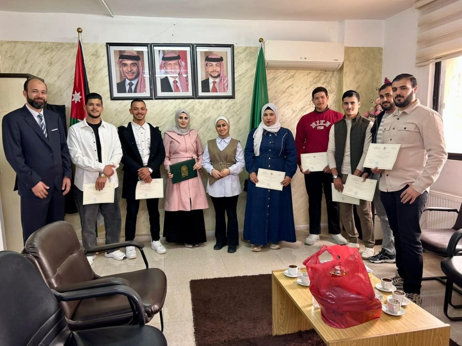 مركز الاستشارات في جامعة جرش يكرّم المشاركين في دورة المحادثة الإنجليزية – المستوى الأول