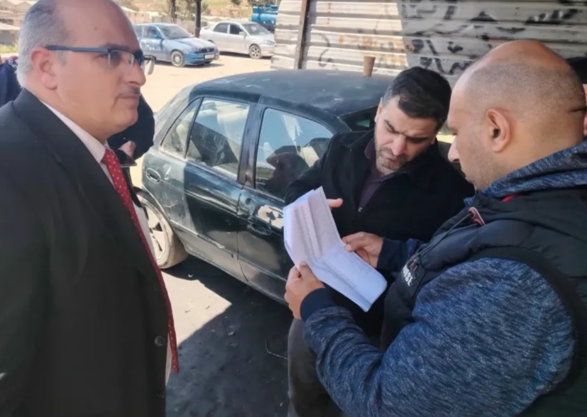 بلدية جرش تغلق محلات متخلفة عن دفع الإيجارات في المدينة الحرفية