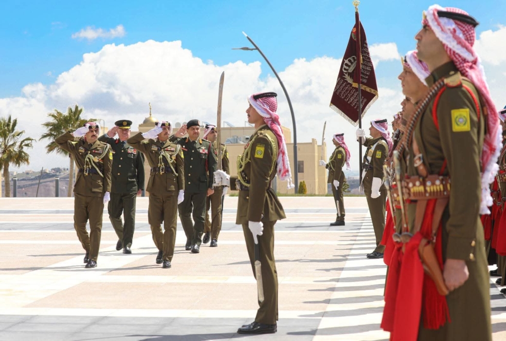 رئيس هيئة الأركان يستقبل نائب القائد العام للقوات المسلحة العربية الليبية...صور