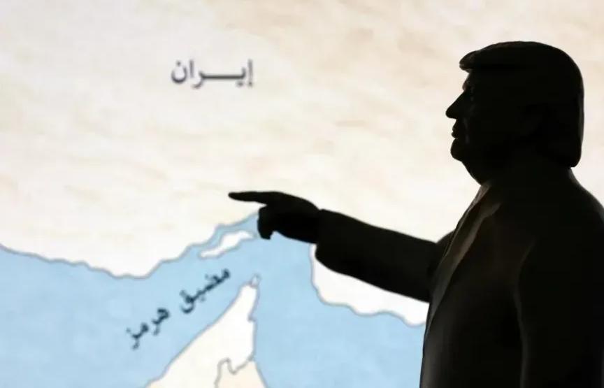 الجيش الأمريكي يبدأ السيطرة الكاملة على ‘‘مضيق هرمز’’ والموانئ الإيرانية.. وقفزة جنونية في أسعار النفط
