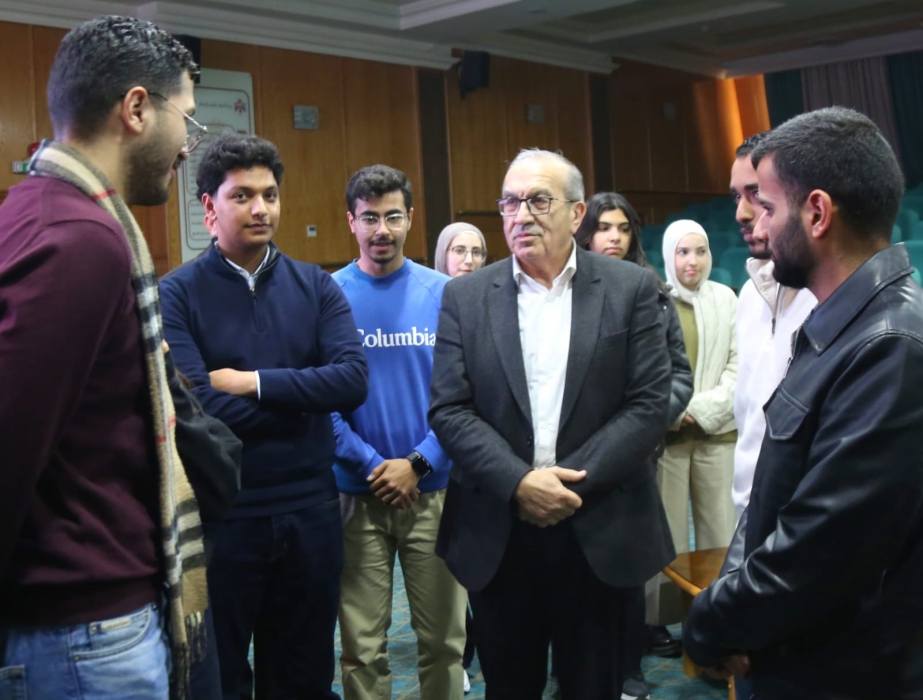 أبو السمن: مراجعة الخطط الدراسية في كليات الهندسة لمواكبة التطورات الرقمية والتكنولوجية المتسارعة