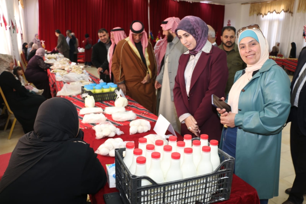 السلامين تفتتح بازار إبداعات المتسربين في منطقة الراجف