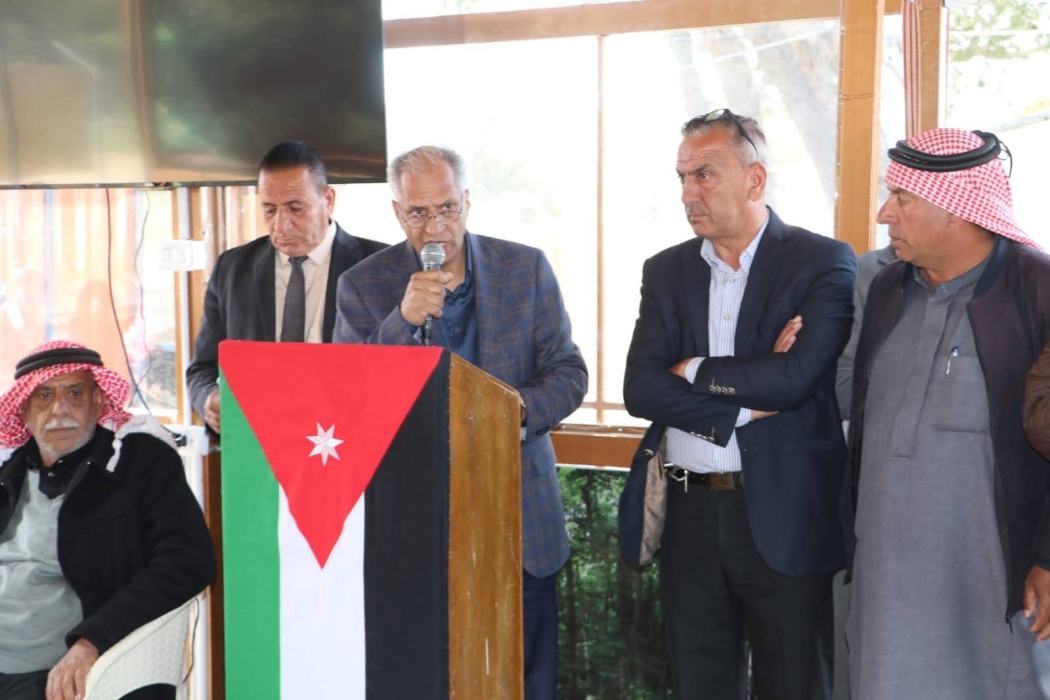 الرقاد يفتتح منتزه سلحوب العائلي وملعبه الخماسي ويتفقد مكاتب جرش وعجلون...صور